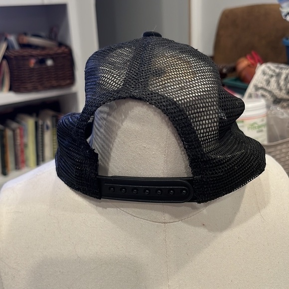 Jack Daniels. Old number seven. Field tester. Mesh trucker hot. Snapback. Black - Picture 4 of 5